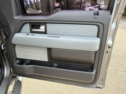 Used 2012 Ford F150 XLT w/ XLT Chrome Pkg AWD/4WD image 17
