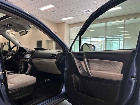 Used 2018 Subaru Forester 2.5i Premium AWD/4WD image 27
