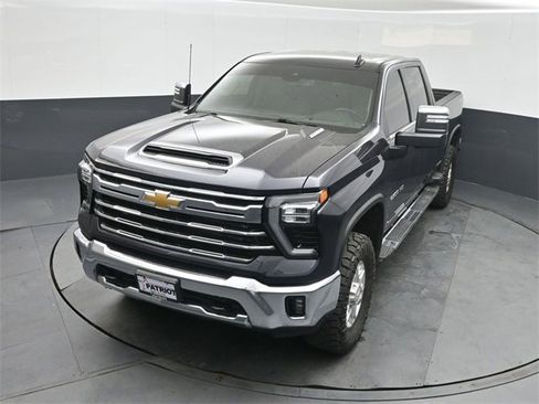 Used 2024 Chevrolet Silverado 2500 LTZ image 34