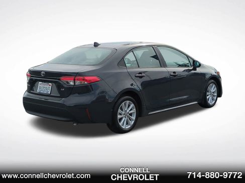 Used 2025 Toyota Corolla LE image 5