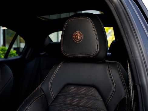 New 2025 Alfa Romeo Giulia AWD w/ Driving Assist Package image 29