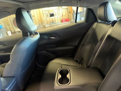 Used 2025 Toyota Prius AWD image 33