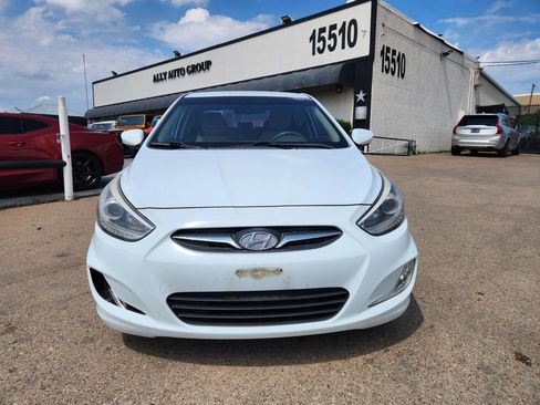 Used 2014 Hyundai Accent GLS w/ Option Group 2 FWD image 8