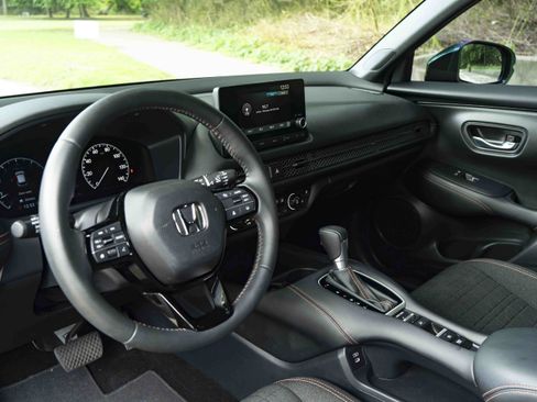 Certified 2024 Honda HR-V Sport image 16