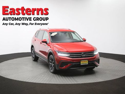 Used 2023 Volkswagen Tiguan SE AWD/4WD image 48