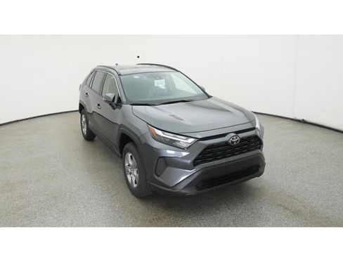 New 2025 Toyota RAV4 XLE AWD/4WD image 15