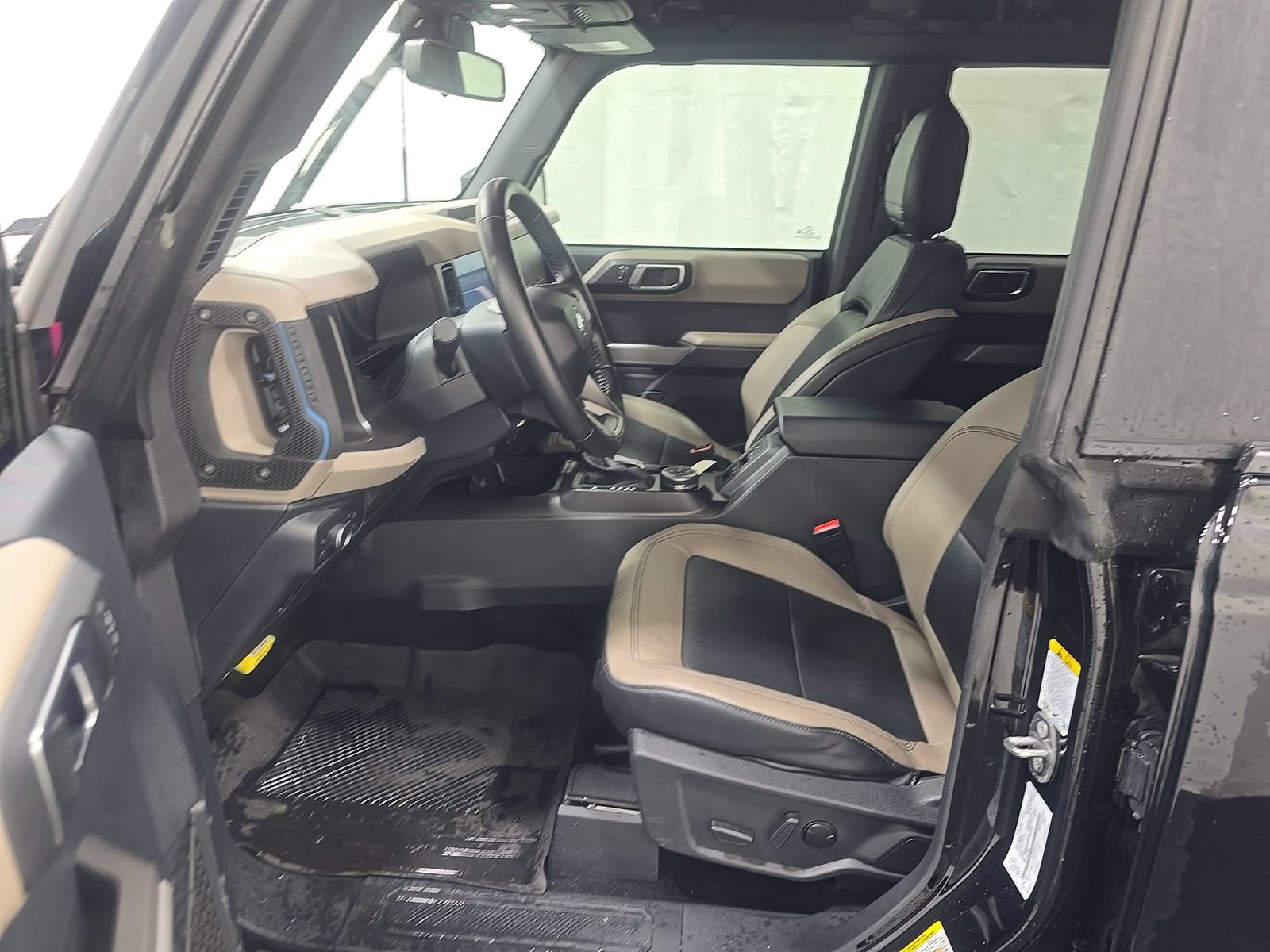 Used 2022 Ford Bronco Wildtrak AWD/4WD image 15
