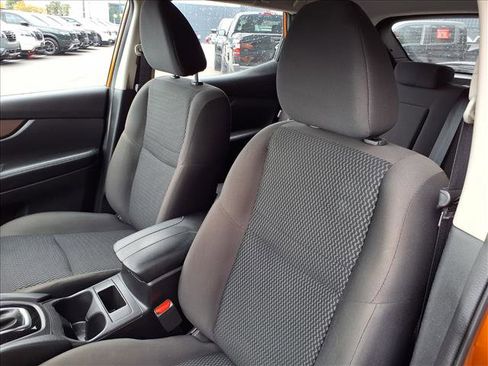 Used 2021 Nissan Rogue Sport S image 13