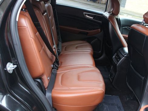 Used 2015 Ford Edge Titanium w/ Equipment Group 302A AWD/4WD image 16