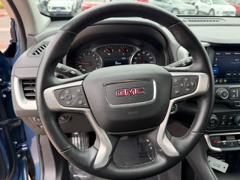 Used 2024 GMC Terrain SLT FWD image 11