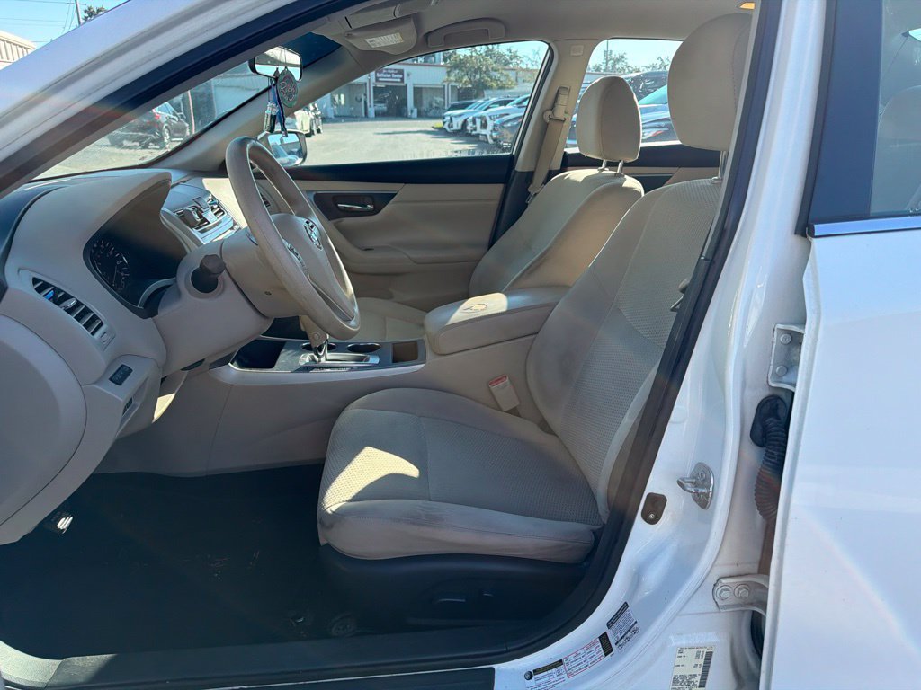 Used 2015 Nissan Altima 2.5 S w/ Sport Value Package FWD image 11