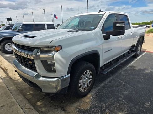 Used 2021 Chevrolet Silverado 2500 LT w/ Fleet Comfort Package AWD/4WD image 2