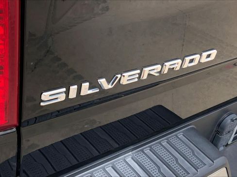 Used 2020 Chevrolet Silverado 1500 LT w/ Texas Edition AWD/4WD image 10