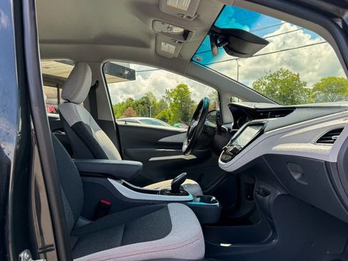 Used 2020 Chevrolet Bolt LT FWD image 13