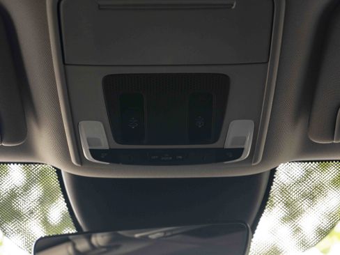 Used 2025 Honda Pilot Elite image 36