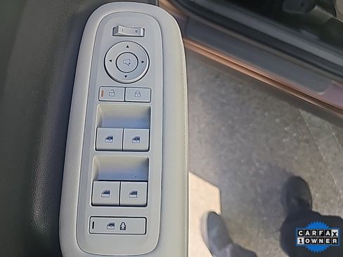 Used 2024 Hyundai Santa Fe Limited image 11