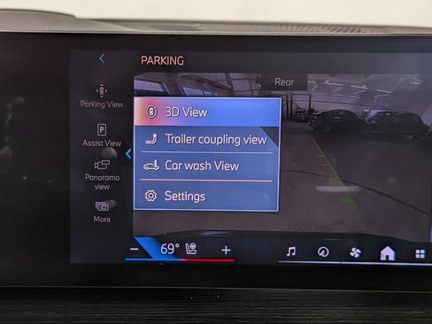 Used 2026 BMW X7 xDrive40i w/ M Sport Package AWD/4WD image 28