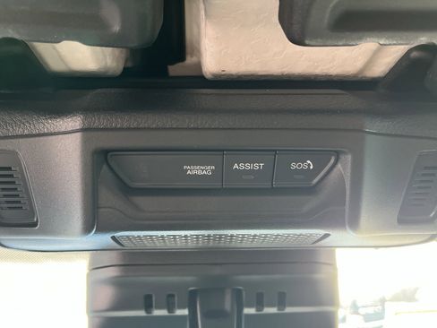 New 2025 Jeep Gladiator Sport w/ Premium Package image 16