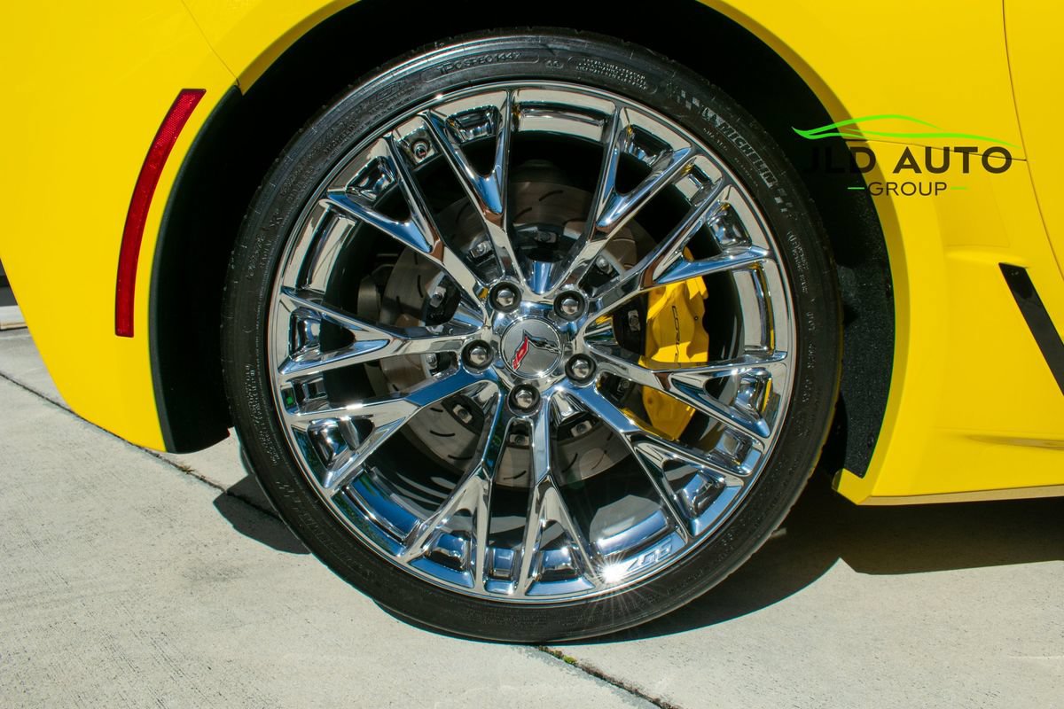 Used 2018 Chevrolet Corvette Z06 RWD image 30