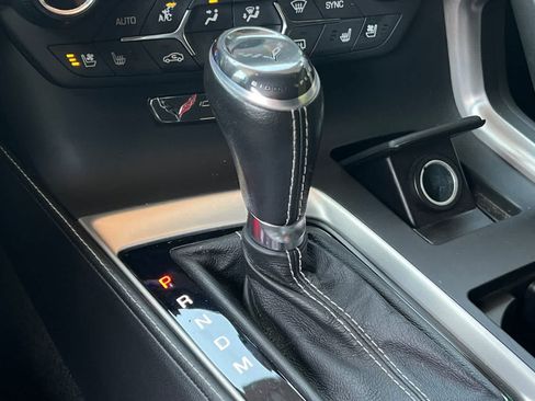 Used 2019 Chevrolet Corvette Stingray Coupe RWD image 21