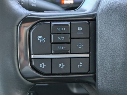 Used 2025 Ford F250 Platinum AWD/4WD image 21