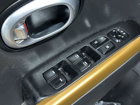 Used 2016 Kia Soul ! w/ Umber Package 1 image 19