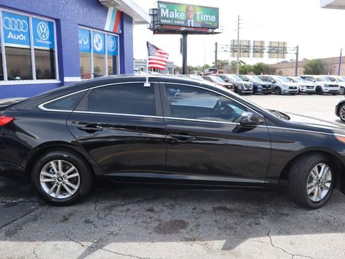 Used 2016 Hyundai Sonata SE FWD image 2