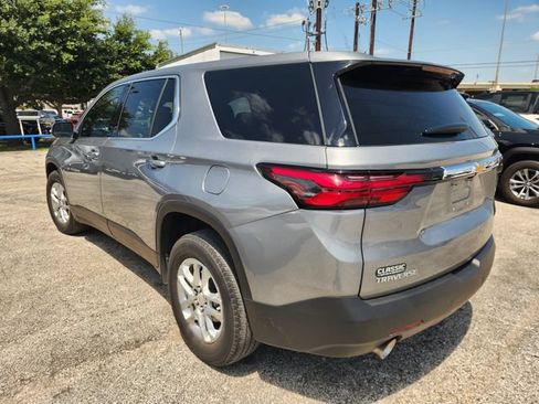 Used 2023 Chevrolet Traverse LS w/ Safety Package FWD image 4