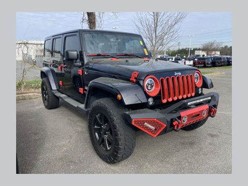 Used 2015 Jeep Wrangler Unlimited Sahara image 1