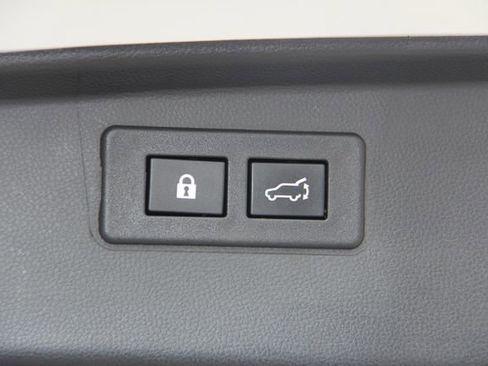 Used 2022 Subaru Outback Premium AWD/4WD image 32