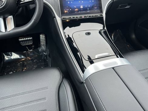 Used 2025 Mercedes-Benz GLC 350e 4MATIC image 22