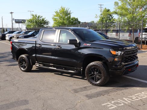 Used 2024 Chevrolet Silverado 1500 Custom Trail Boss AWD/4WD image 2
