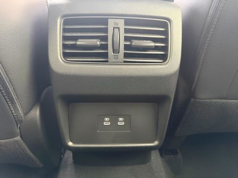 Certified 2025 Nissan Rogue SL AWD/4WD image 16