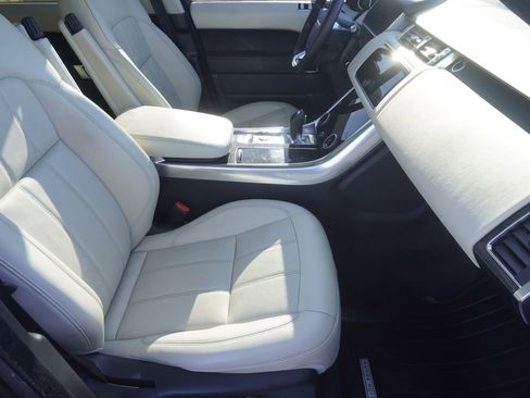 Used 2020 Land Rover Range Rover Sport HSE image 23