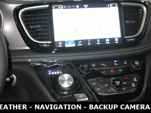 New 2026 Chrysler Pacifica Select image 19