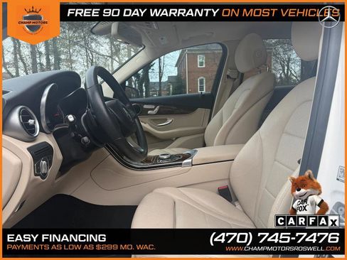 Used 2018 Mercedes-Benz GLC 300 w/ Premium Package image 20