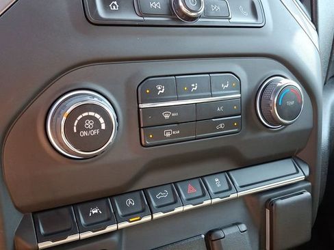 Certified 2025 Chevrolet Silverado 1500 Custom image 15