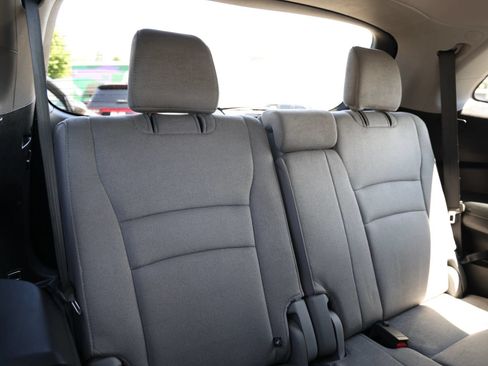 Used 2019 Honda Pilot LX image 24