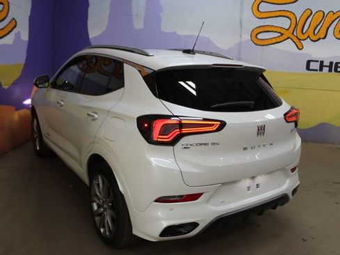 Used 2024 Buick Encore GX Avenir w/ Avenir Technology Package AWD/4WD image 6
