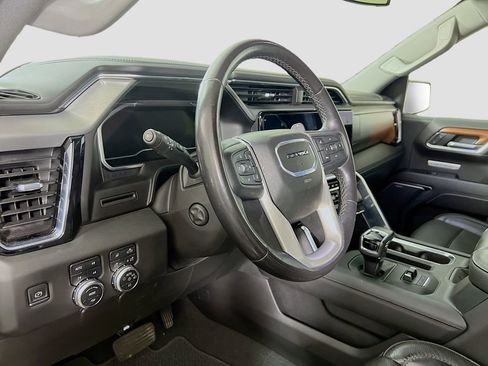 Used 2022 GMC Sierra 1500 Denali AWD/4WD image 9