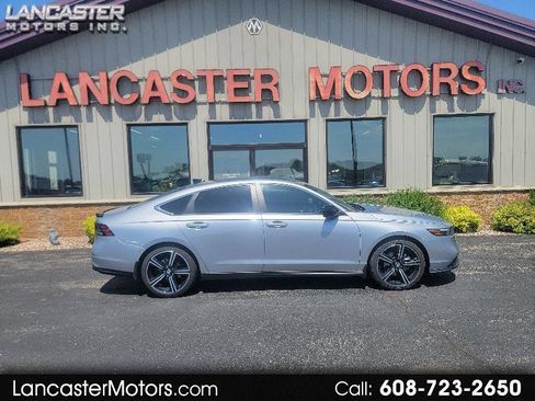 Used 2025 Honda Accord Sport image 1