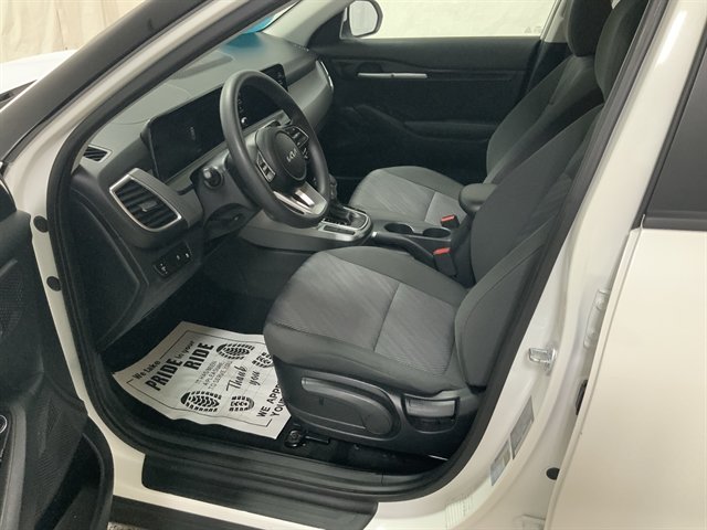 Used 2026 Kia Seltos LX AWD/4WD image 13