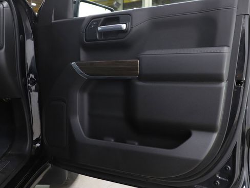 Used 2020 Chevrolet Silverado 1500 RST image 11