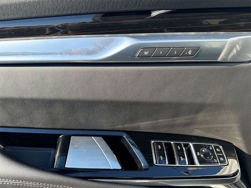 Used 2025 Cadillac Escalade Premium Luxury w/ Touring Package image 15