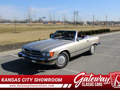 Used 1989 Mercedes-Benz 560 SL image 1