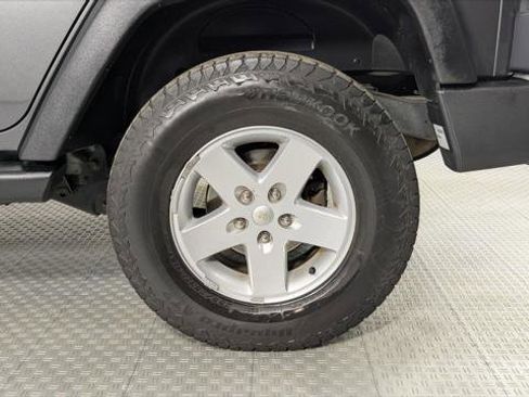 Used 2017 Jeep Wrangler Unlimited Sport w/ Quick Order Package 24S image 32