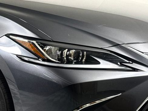 Used 2024 Lexus ES 350 w/ Premium Package FWD image 15