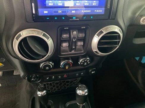 Used 2017 Jeep Wrangler Unlimited Sahara w/ Dual Top Group AWD/4WD image 12