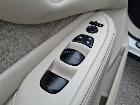 Used 2019 Nissan Murano SV image 10