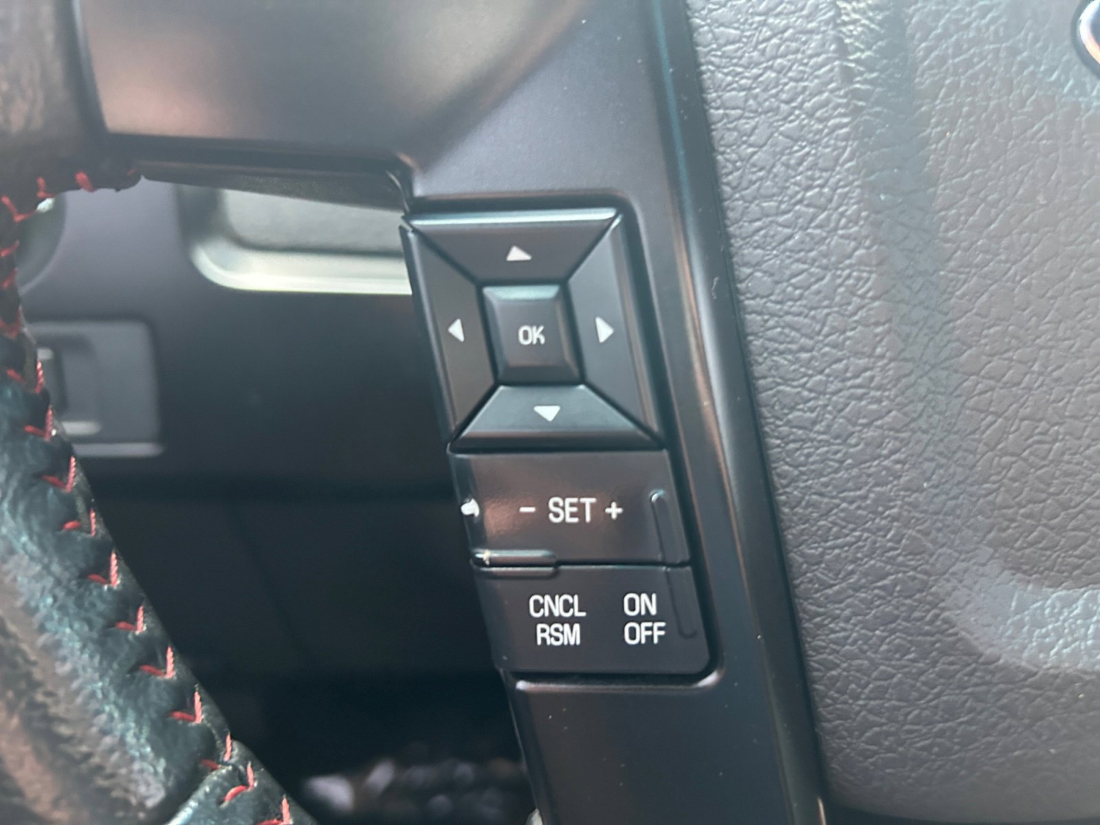 Used 2014 Ford F150 FX4 w/ Equipment Group 402A Luxury AWD/4WD image 31